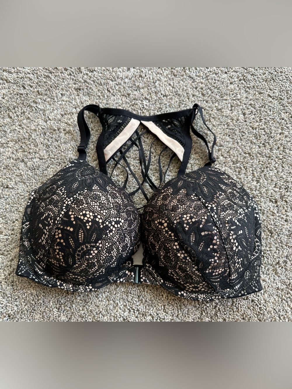 Very Sexy push-up front close lace bra wirh strappy back 36 DD